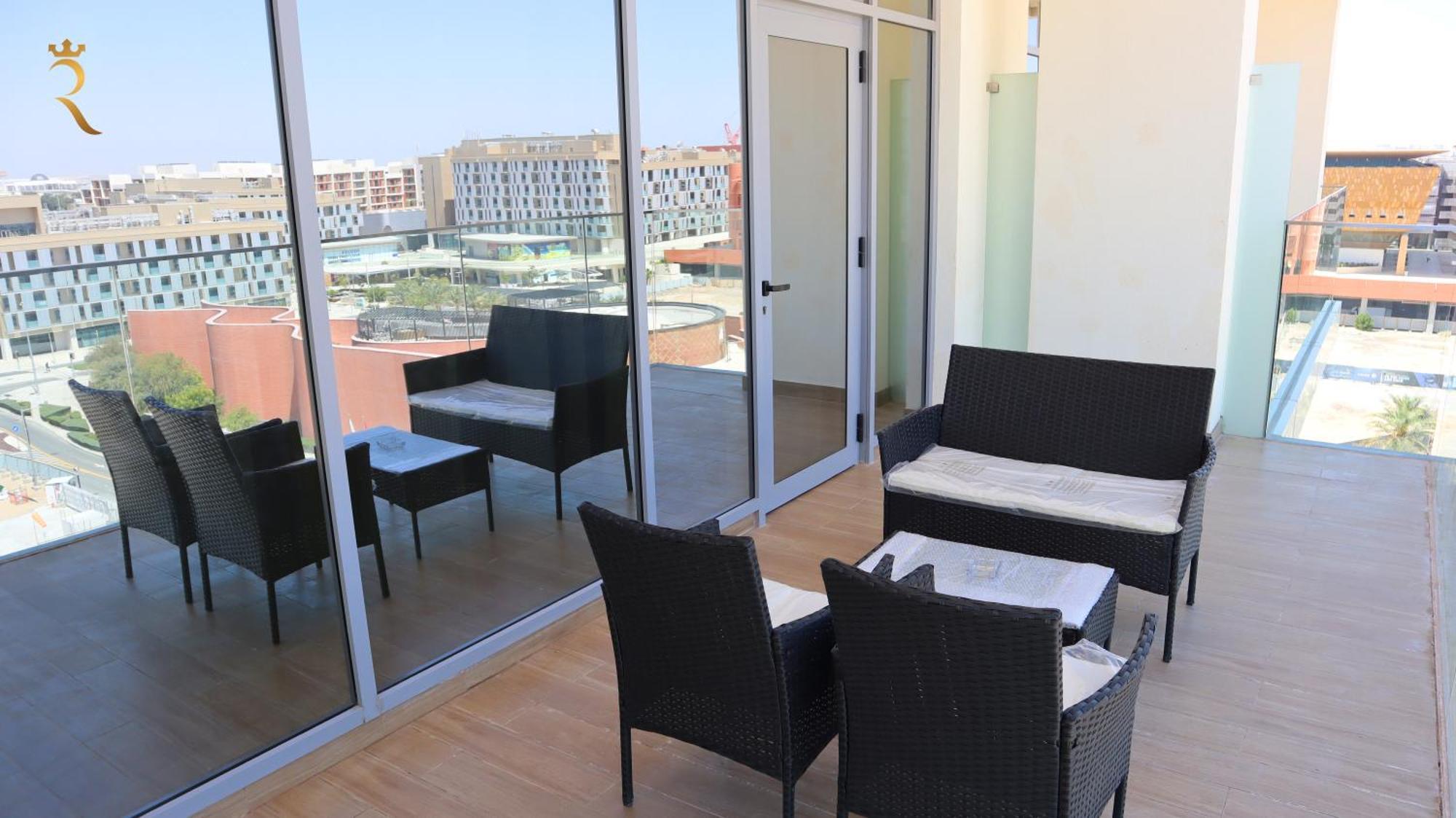 Wanderlust 2br In Masdar